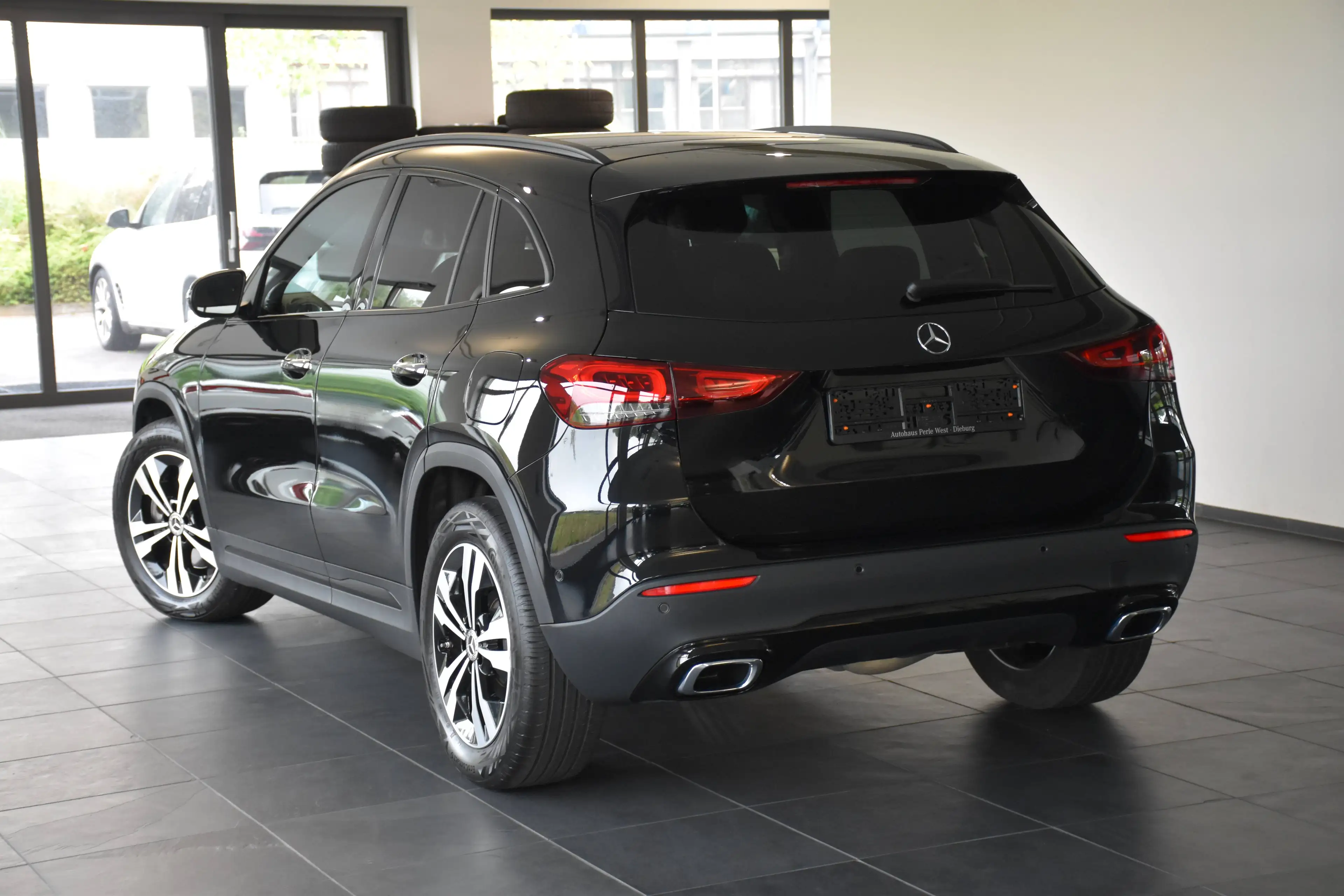 Mercedes-Benz GLA 220 GLA 220 d 4Matic 8G-DCT EXKLUSIV-PAKET"PANORAMA"360°KAMERA — photo 4