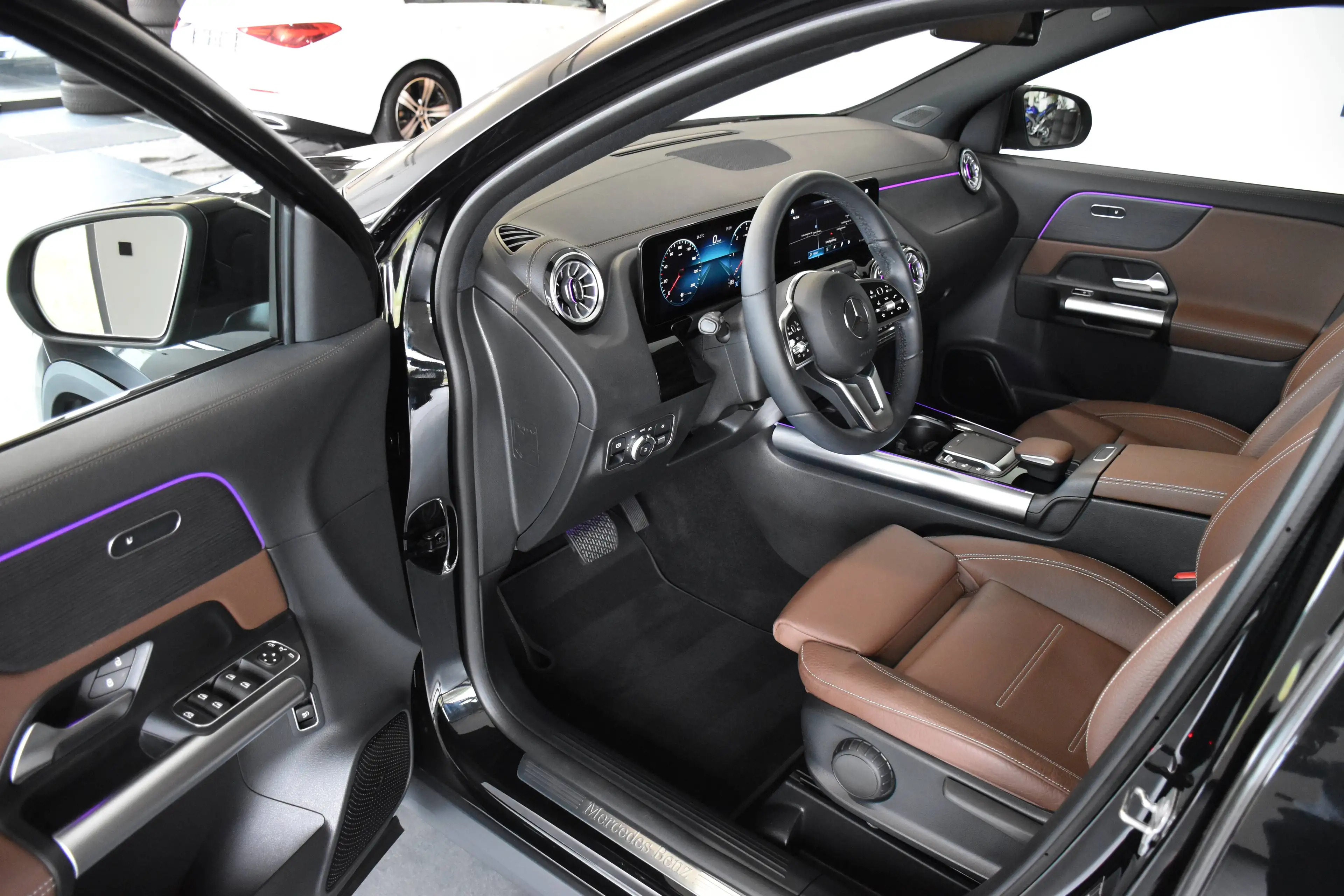 Mercedes-Benz GLA 220 GLA 220 d 4Matic 8G-DCT EXKLUSIV-PAKET"PANORAMA"360°KAMERA — photo 10