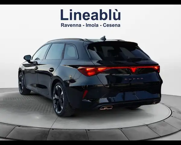 Cupra Leon view 3