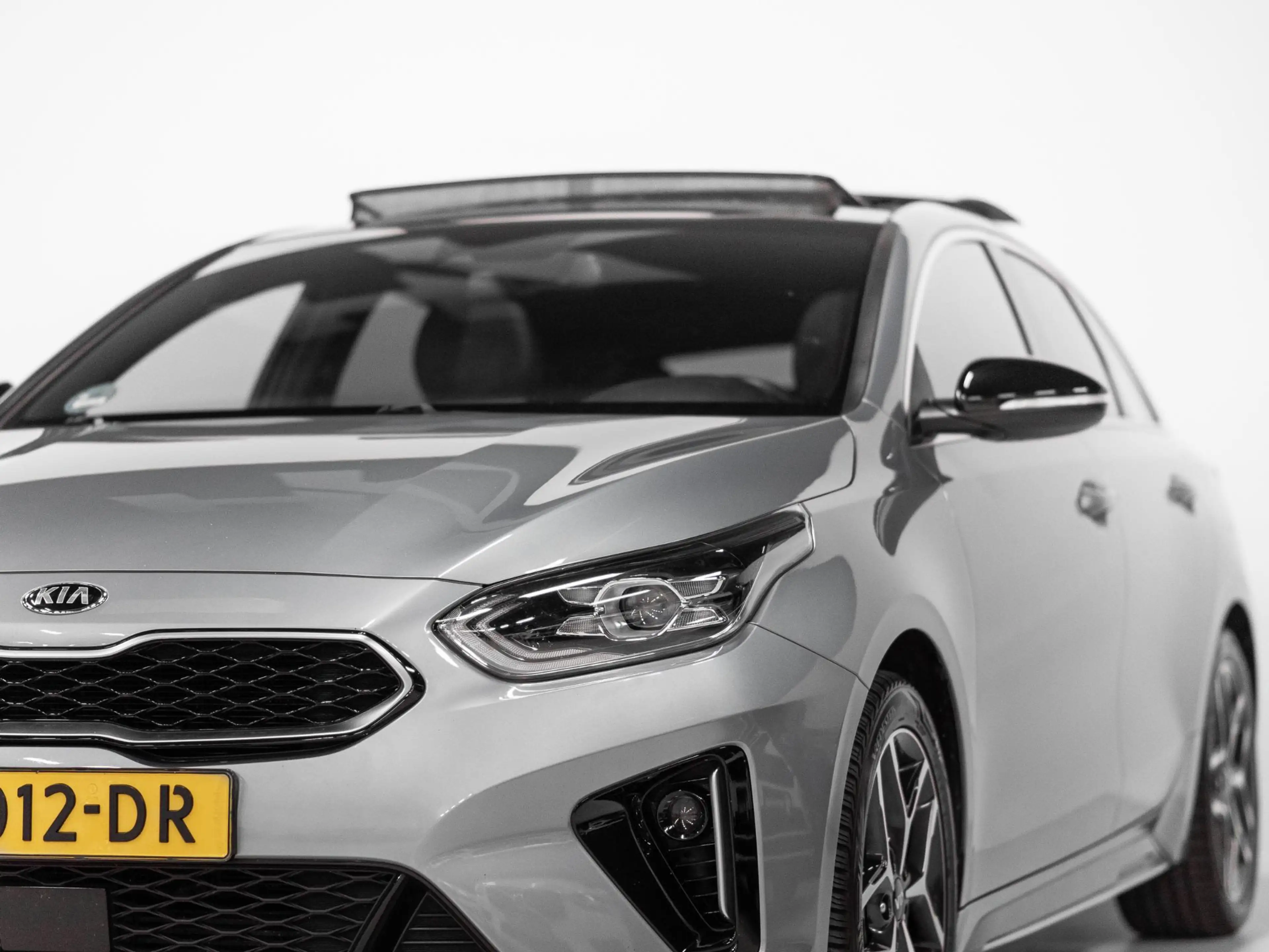 Kia ProCeed / pro_cee'd 1.4 T-GDI GT-Line Pano Keyless Stoelv — photo 9