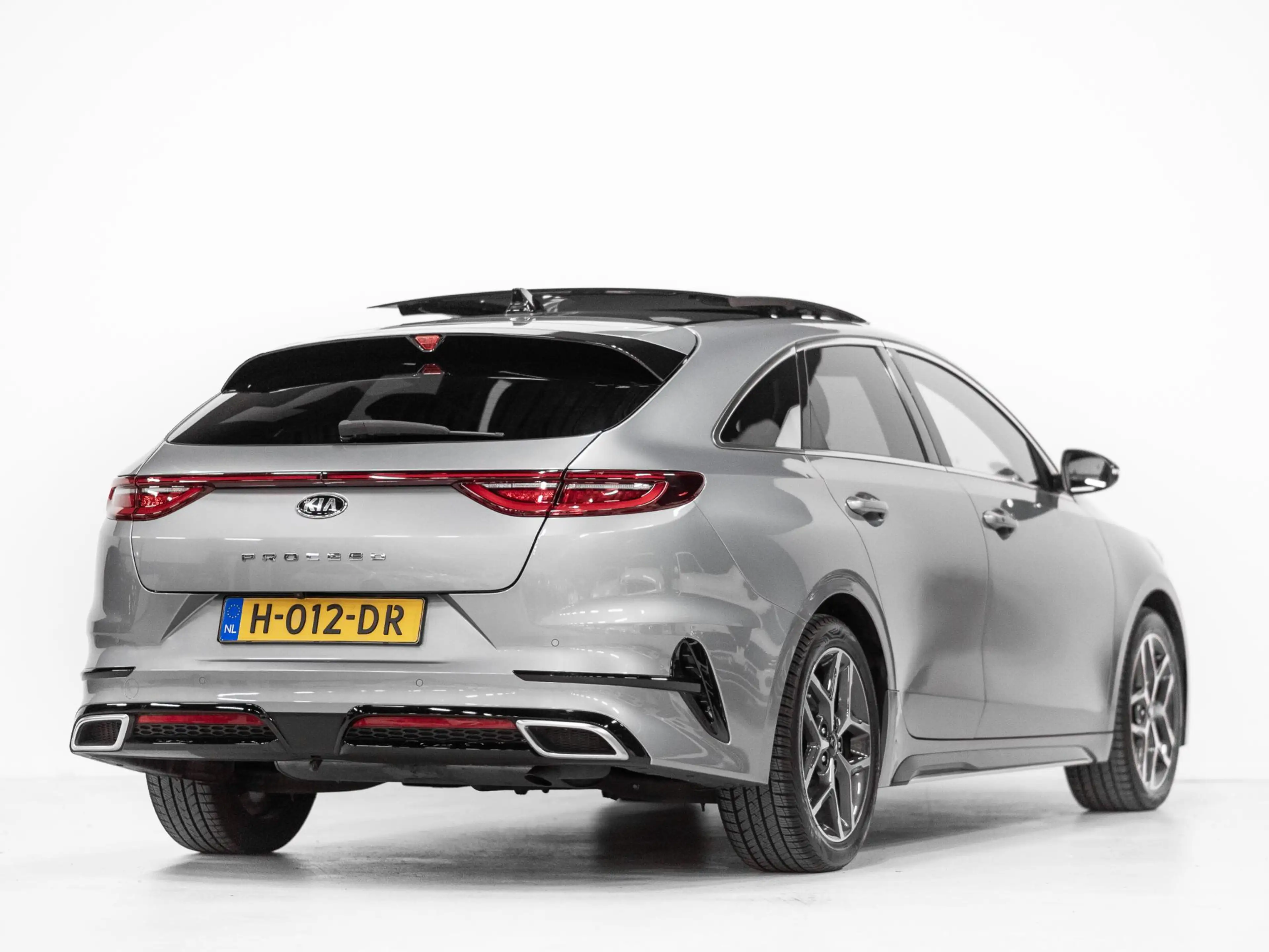 Kia ProCeed / pro_cee'd 1.4 T-GDI GT-Line Pano Keyless Stoelv — photo 2
