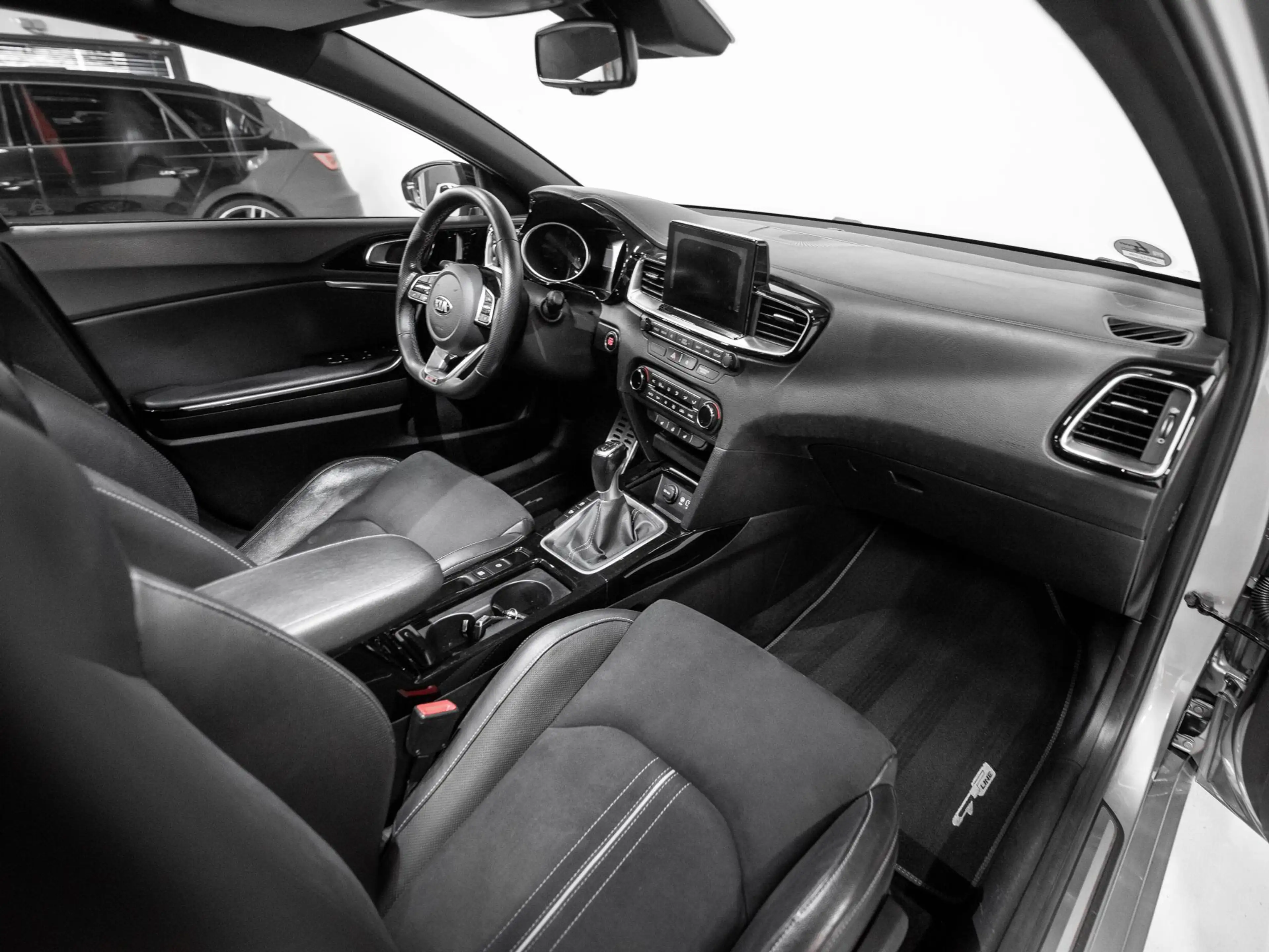 Kia ProCeed / pro_cee'd 1.4 T-GDI GT-Line Pano Keyless Stoelv — photo 14