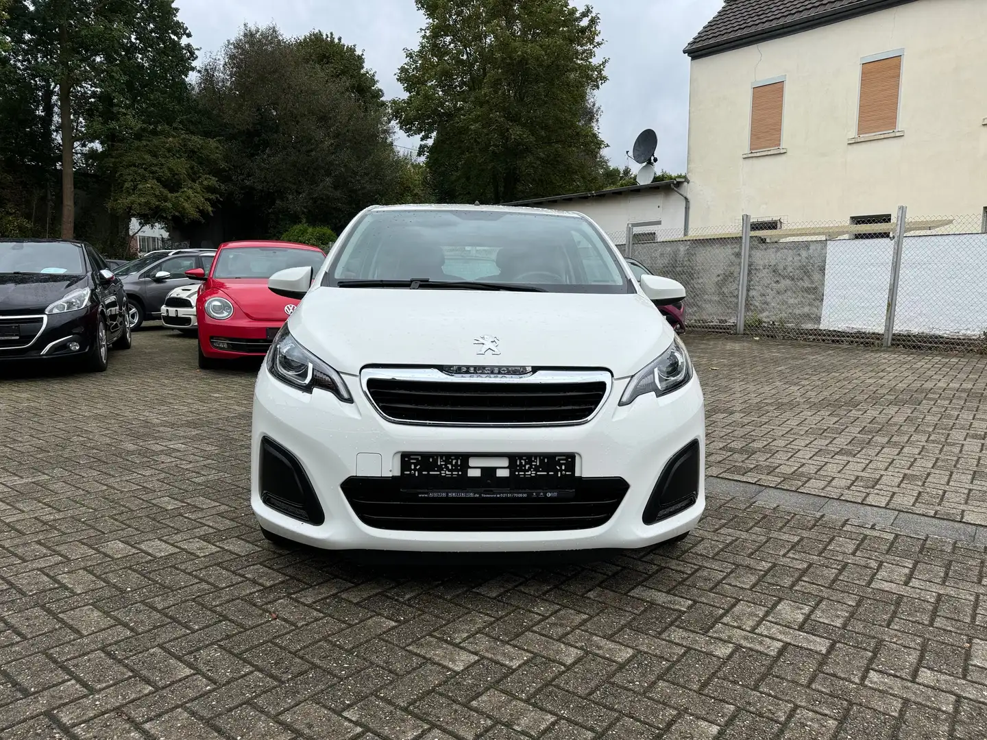 Peugeot 108 Active,lückenlos Scheckheftgepflegt bei Peugeot Bílá - 2