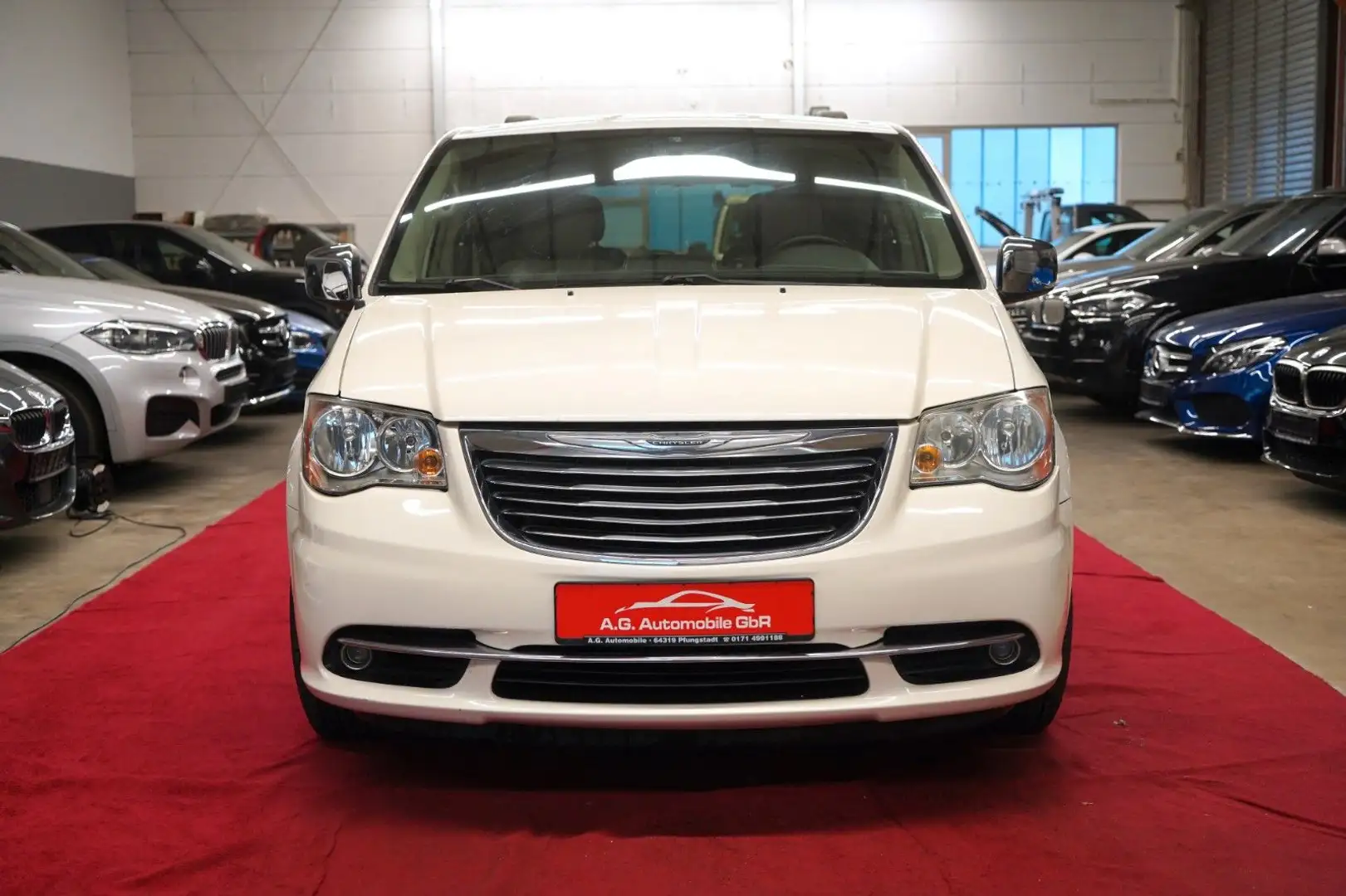 Chrysler Town & Country 3.6 *287 PS *6Sitzer*Keyless-Go* Weiß - 2