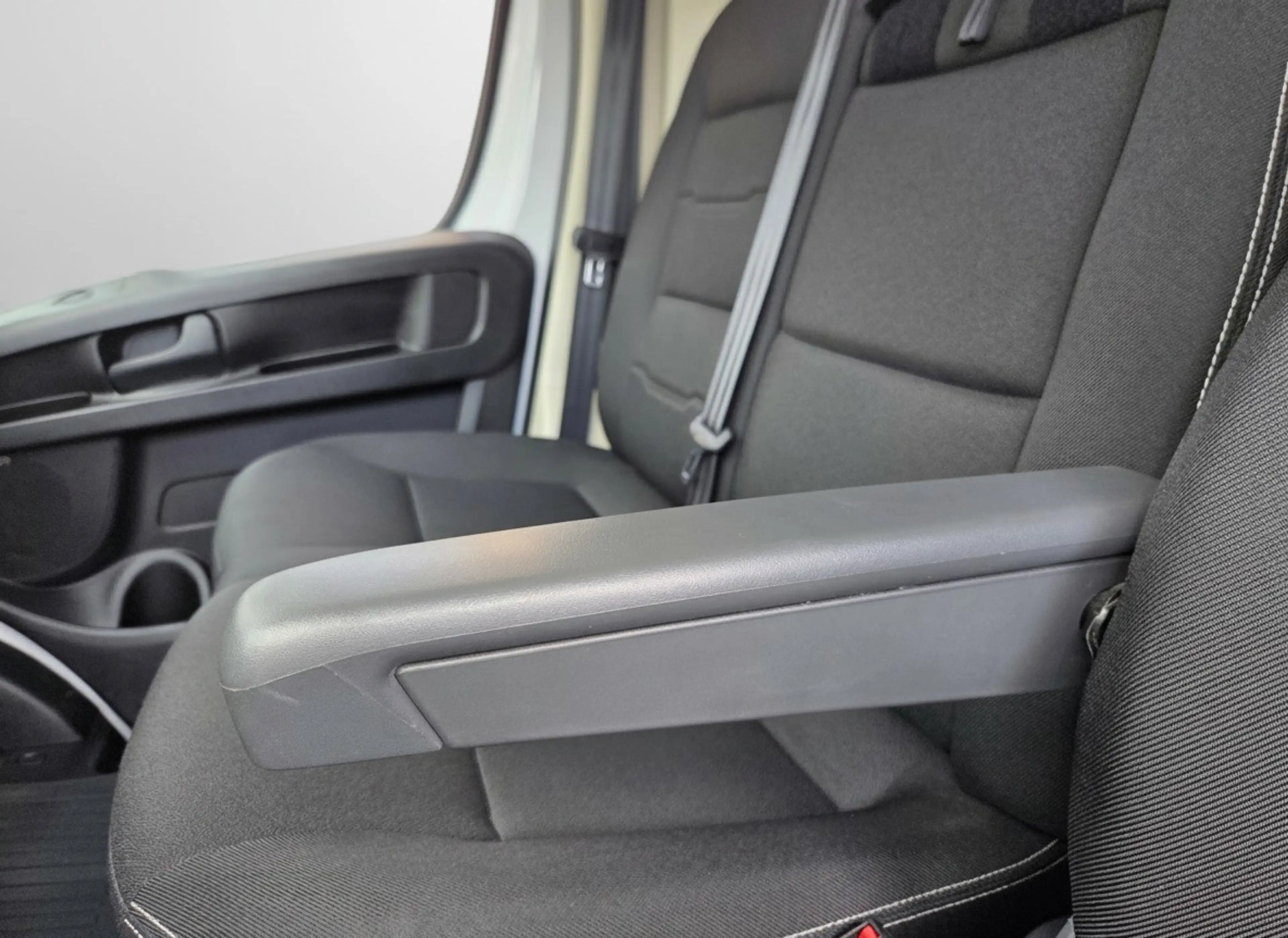 Peugeot Boxer NIEUW MODEL 2.2 BlueHDi 140 Pk L3H2 ECC Airco - Ac — photo 19