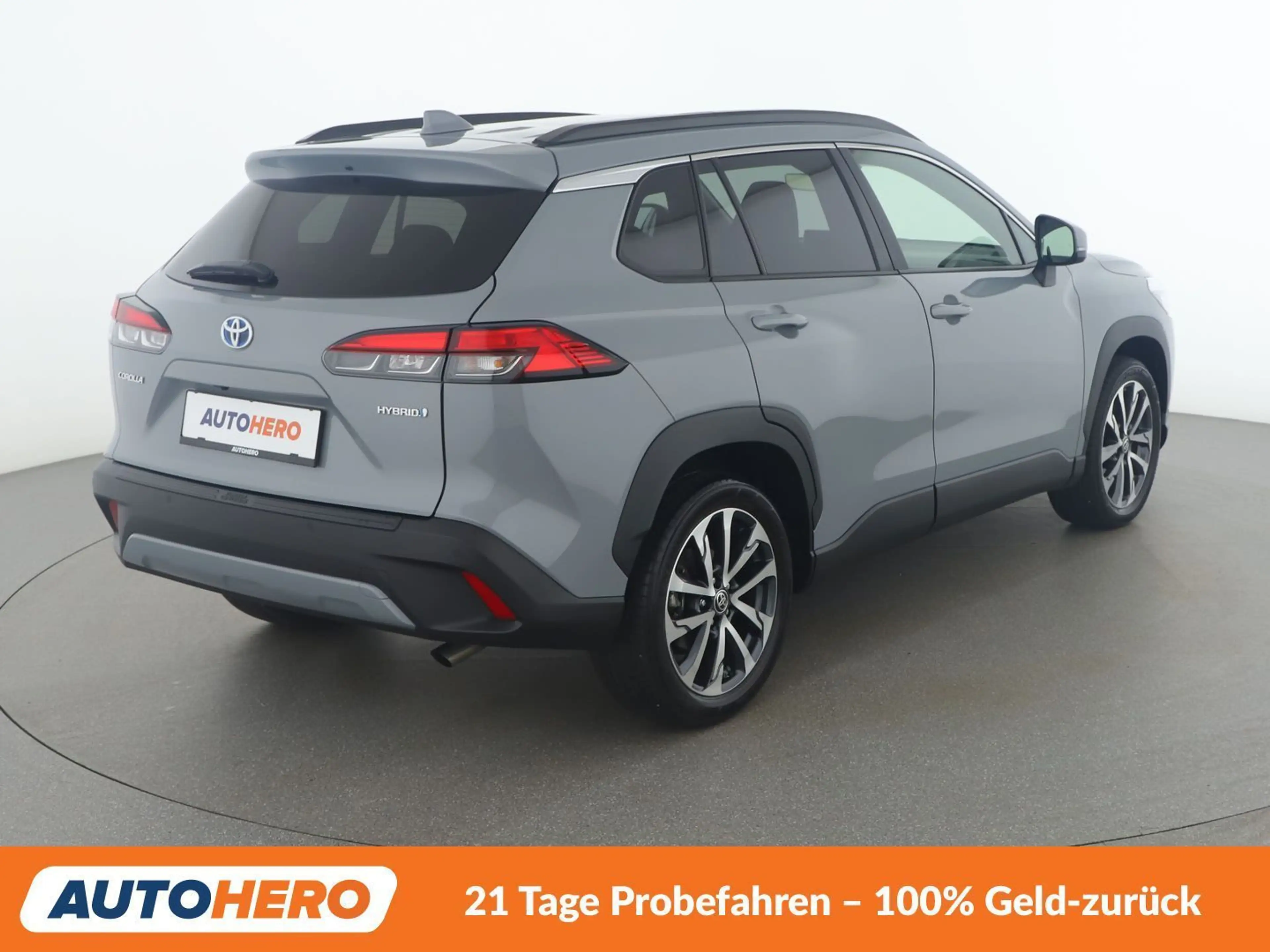Toyota Corolla Cross 2.0 Hybrid AWD Design — photo 6