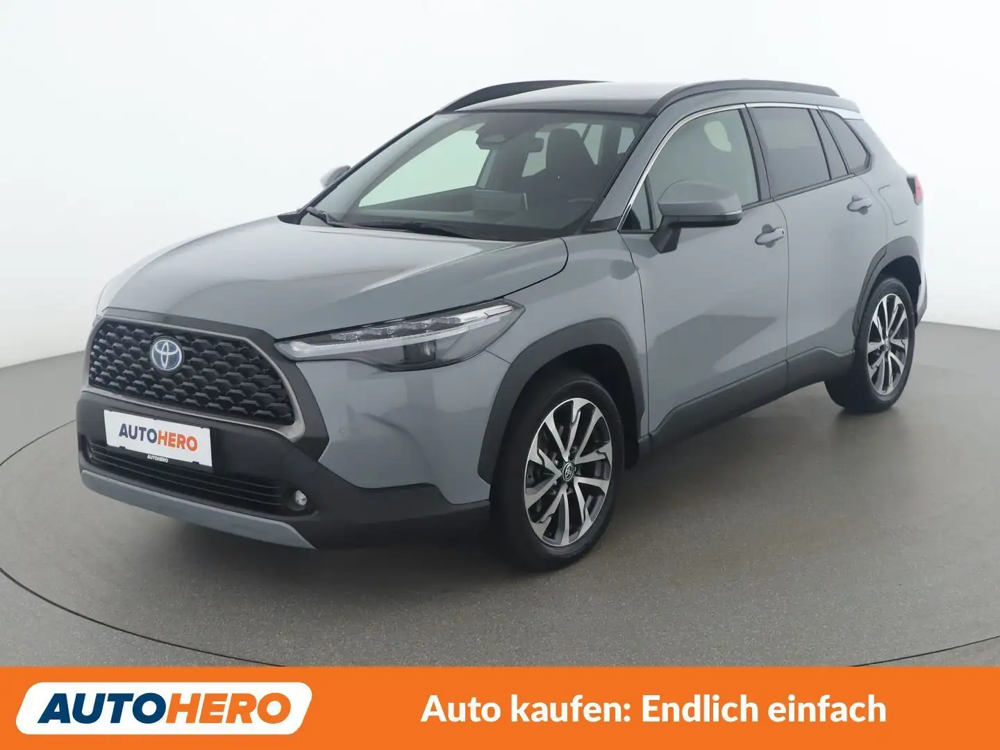 Toyota Corolla Cross 2.0 Hybrid AWD Design Grau - 1