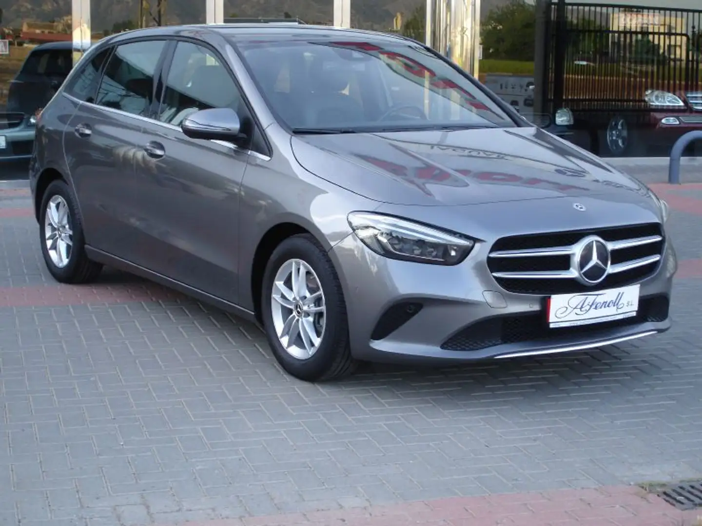 Mercedes-Benz B 180 180d Marrón - 1