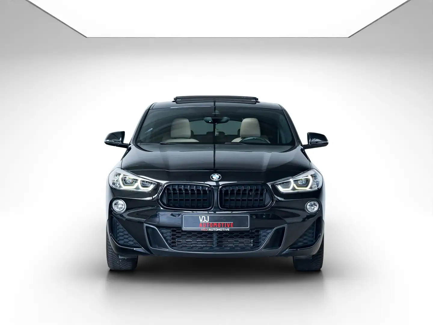 BMW X2 X2 sDrive18i Aut | GARANTIE | M PAKKET | PANO | Noir - 2