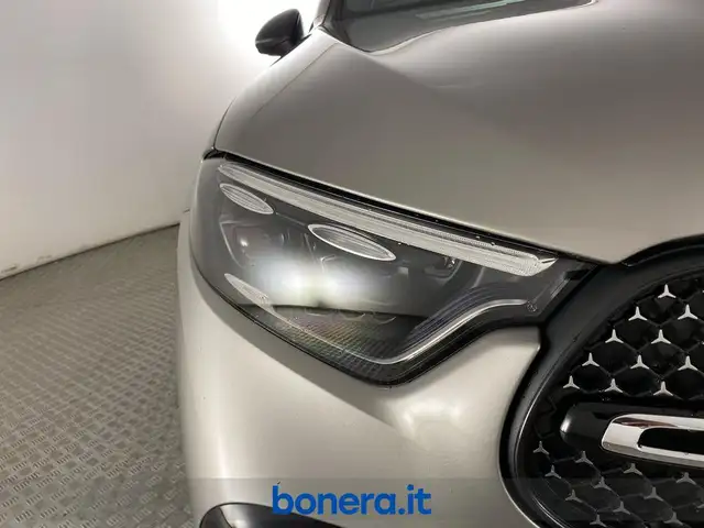 Mercedes-Benz GLC view 8