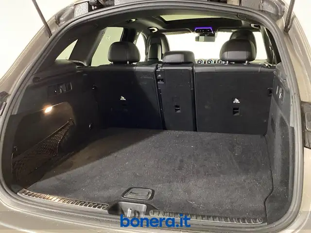 Mercedes-Benz GLC view 9