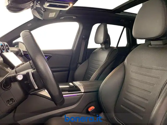 Mercedes-Benz GLC view 16