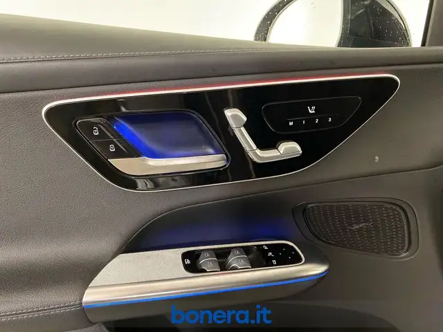 Mercedes-Benz GLC view 19