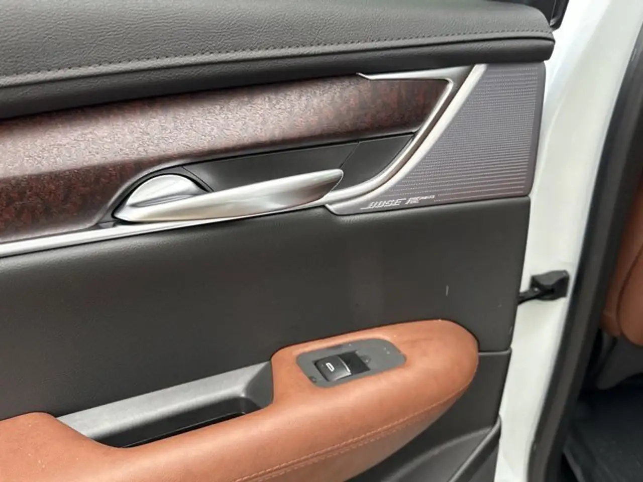 Cadillac XT5 снимка Cadillac XT5