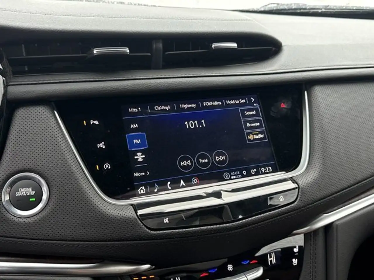 Cadillac XT5 снимка Cadillac XT5