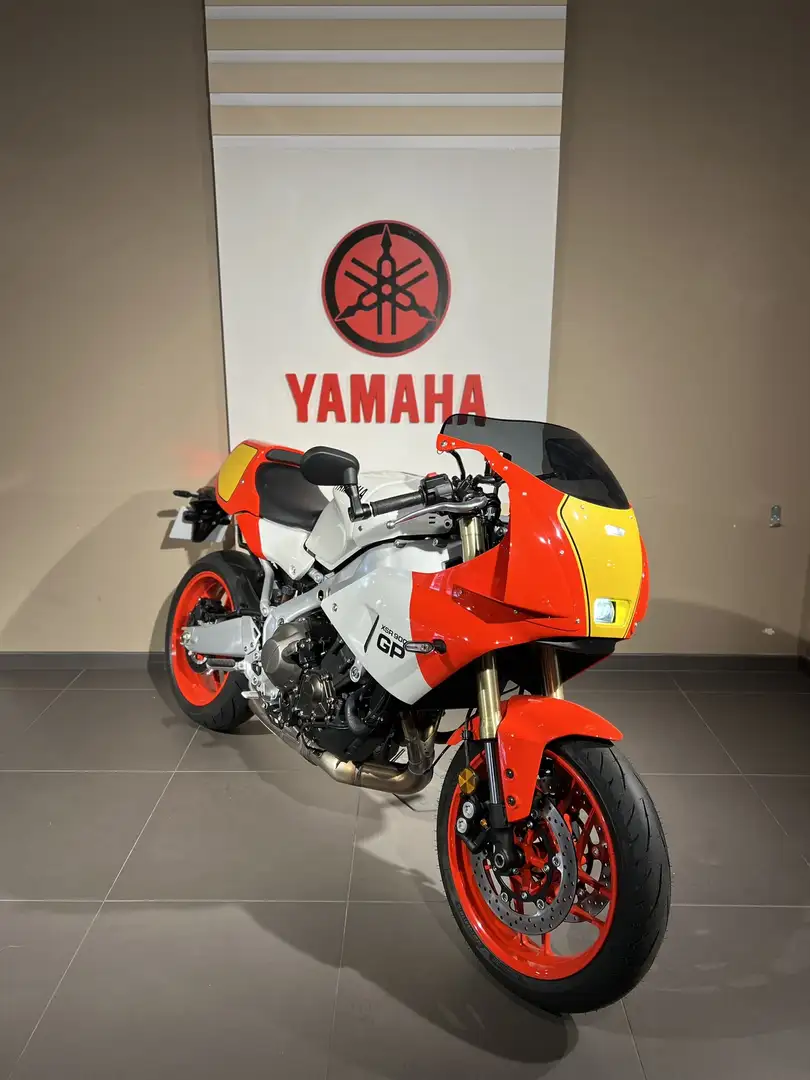 Yamaha XSR 900 Bianco - 1