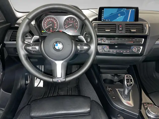 BMW 1 Series view 6