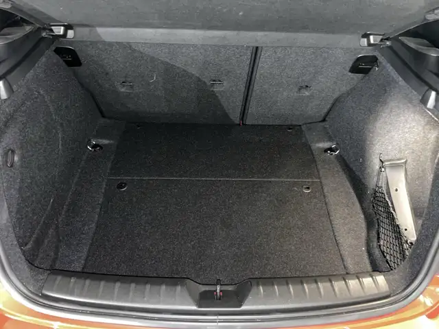 BMW 1 Series view 12