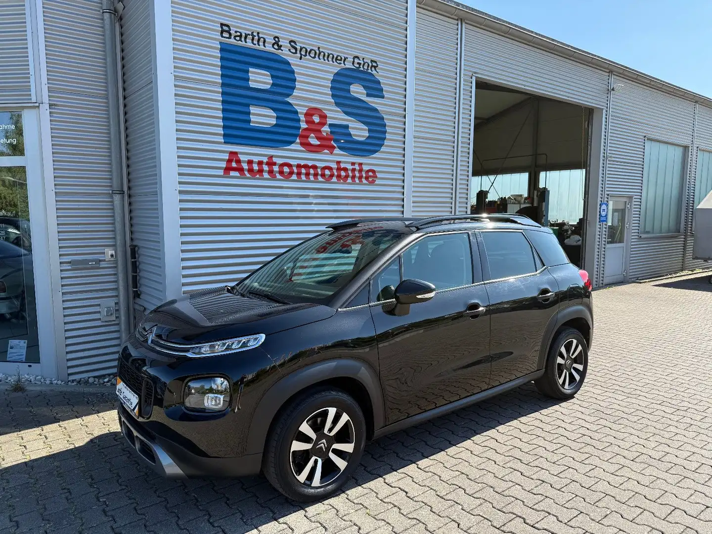 Citroen C3 Aircross Shine Zwart - 1