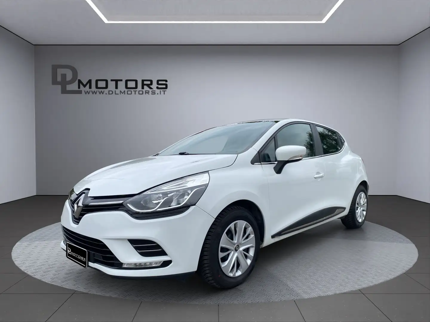 Renault Clio 5 PORTE 1.5 ZEN, MANUALE, NEOPATENTATI, P.CONSEGNA Bianco - 1