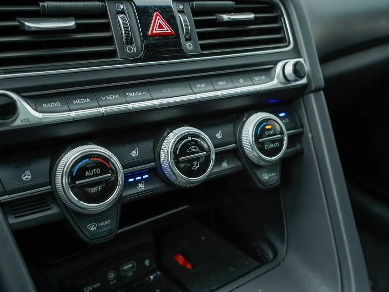 Genesis G70 снимка Genesis G70