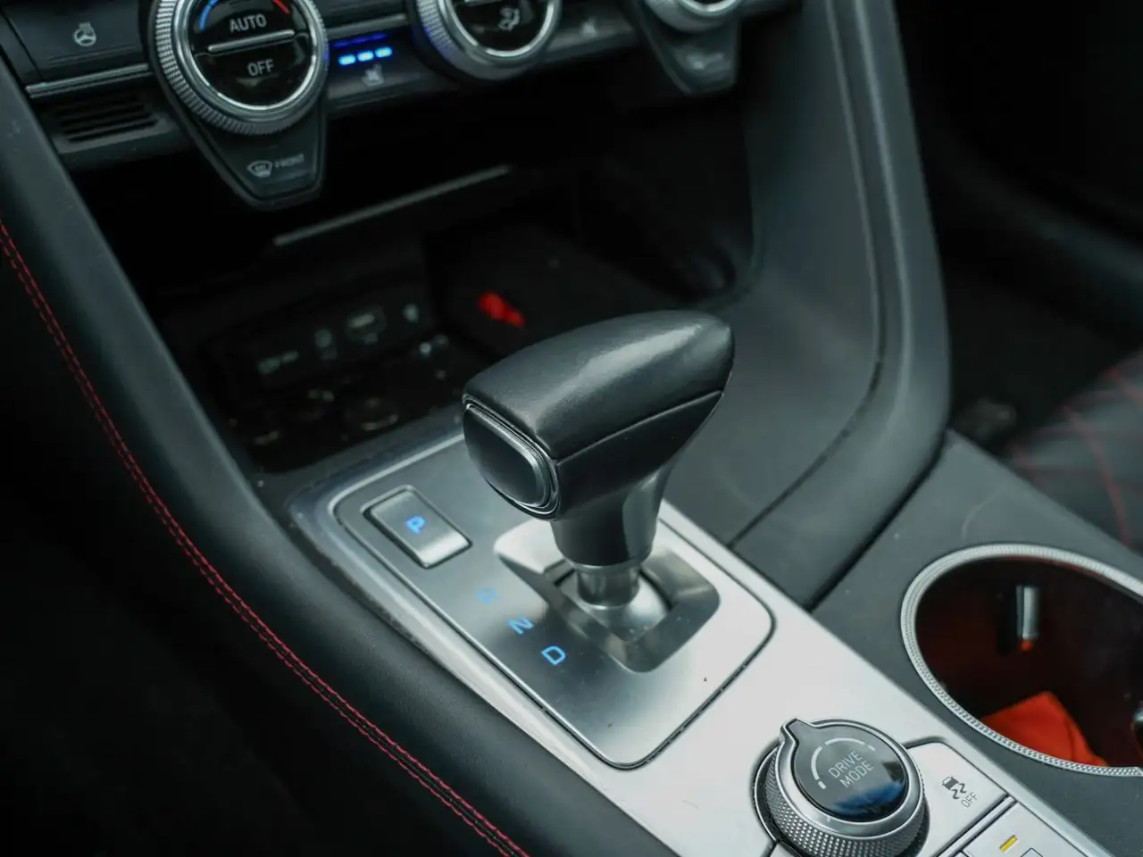 Genesis G70 снимка Genesis G70