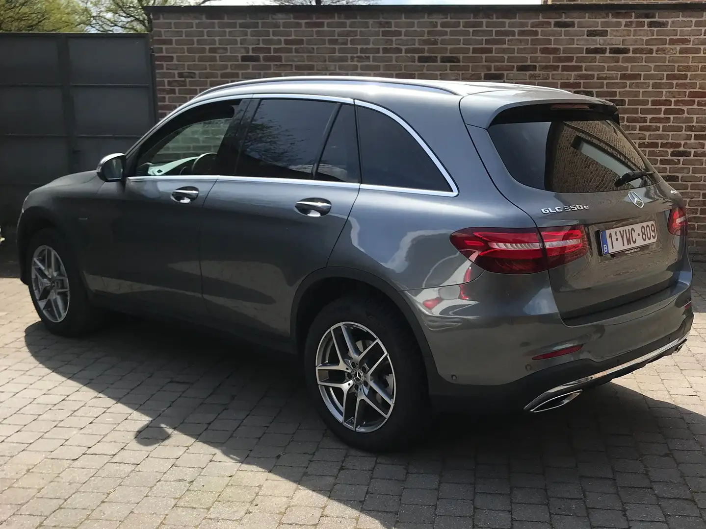 Mercedes-Benz GLC 350 GLC 350 e Coupe 4Matic 7G-TRONIC AMG Line Gris - 2