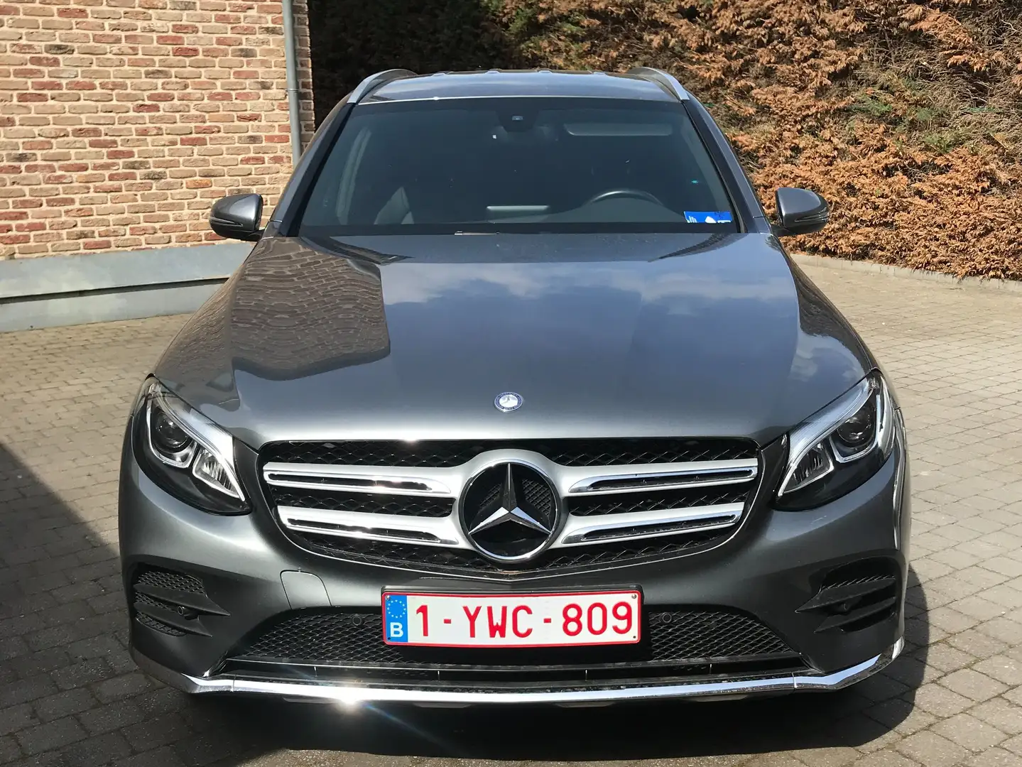 Mercedes-Benz GLC 350 GLC 350 e Coupe 4Matic 7G-TRONIC AMG Line Gris - 1
