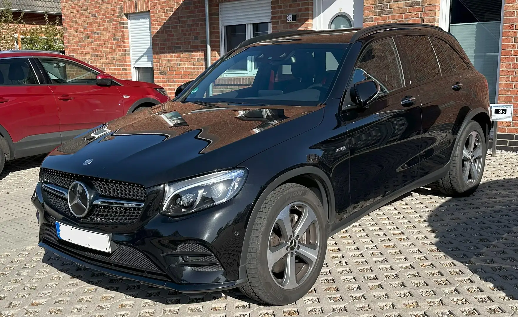 Mercedes-Benz GLC 43 AMG AMG GLC 43 4Matic 9G-TRONIC Černá - 1
