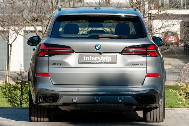 BMW X5 view 5