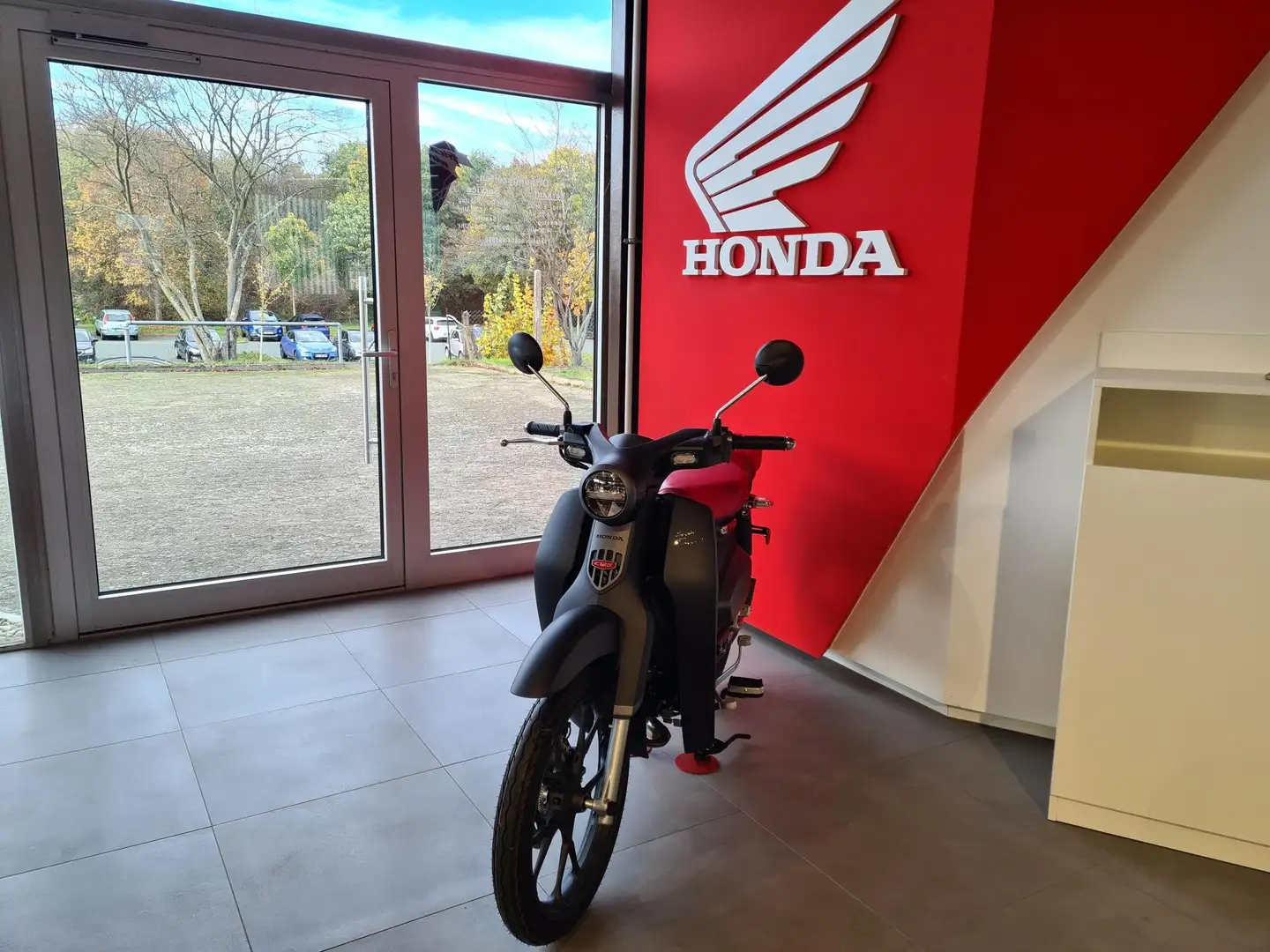 Honda Super Cub Vorführfahrzeug / Garantiestart 10/24 Grigio - 1