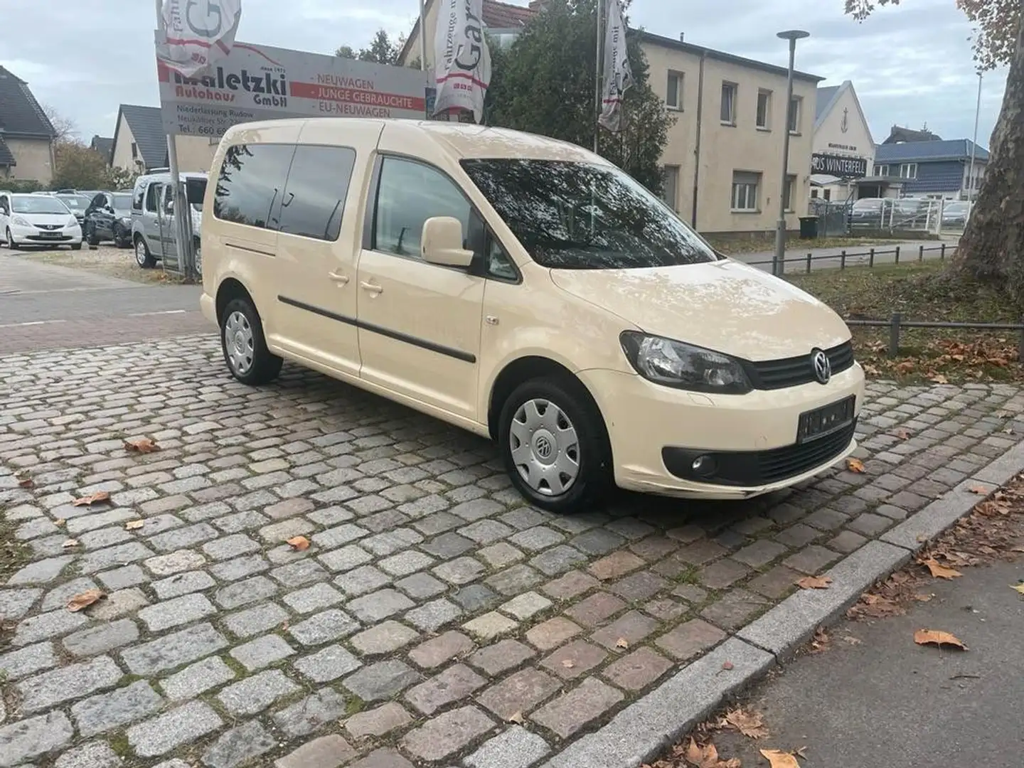 Volkswagen Caddy 2.0 TDI Maxi Kombi*Taxi*7.Sitze*DSG* Żółty - 1