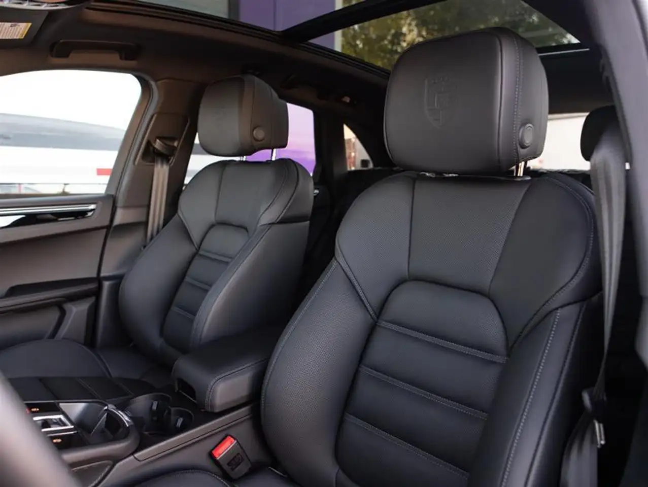 Porsche Macan снимка Porsche Macan