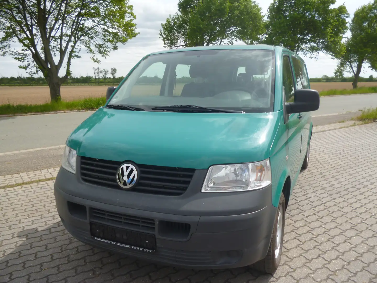 Volkswagen T5 Transporter LANGVERSION  5 Sitze Grün - 2