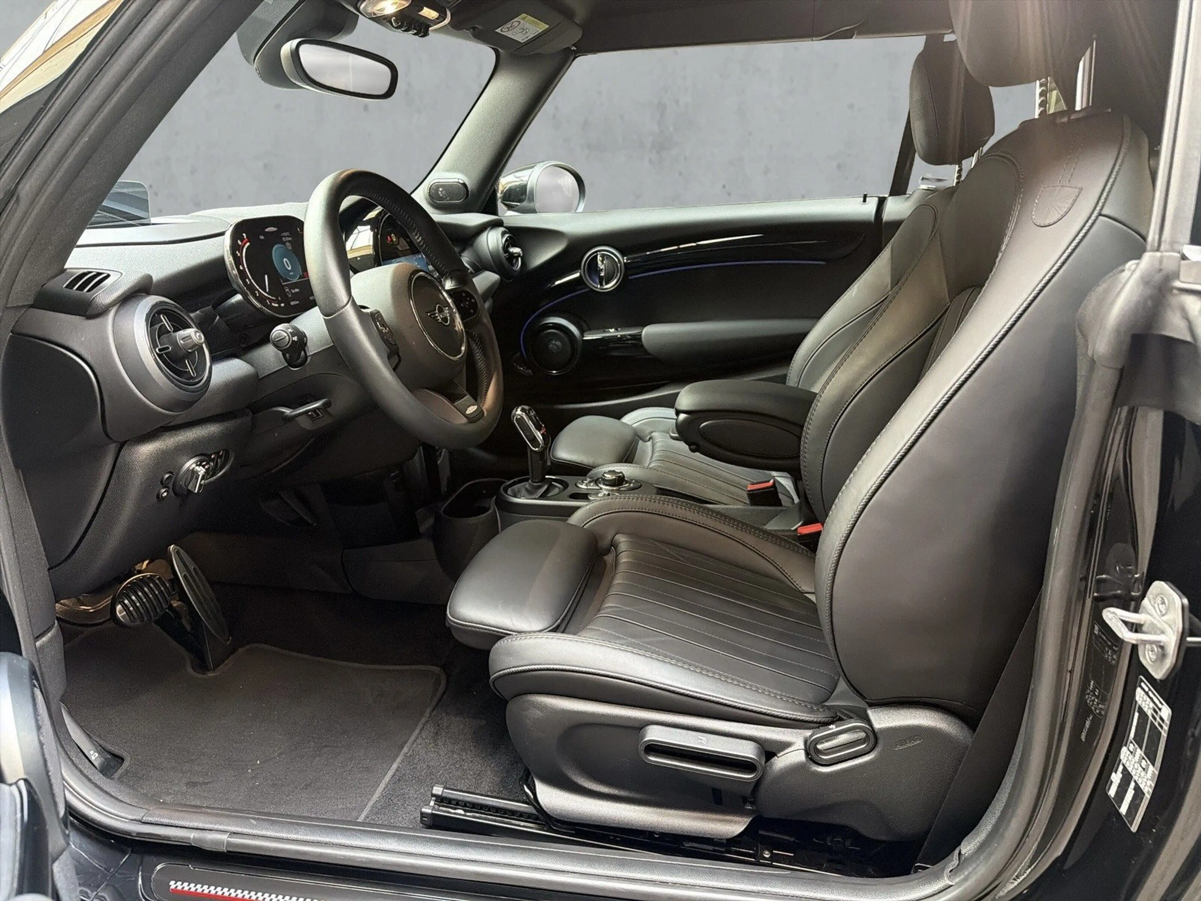 MINI John Cooper Works Cabrio JCW Trim Cabrio HUD+H&K+Leder+RFK — photo 11