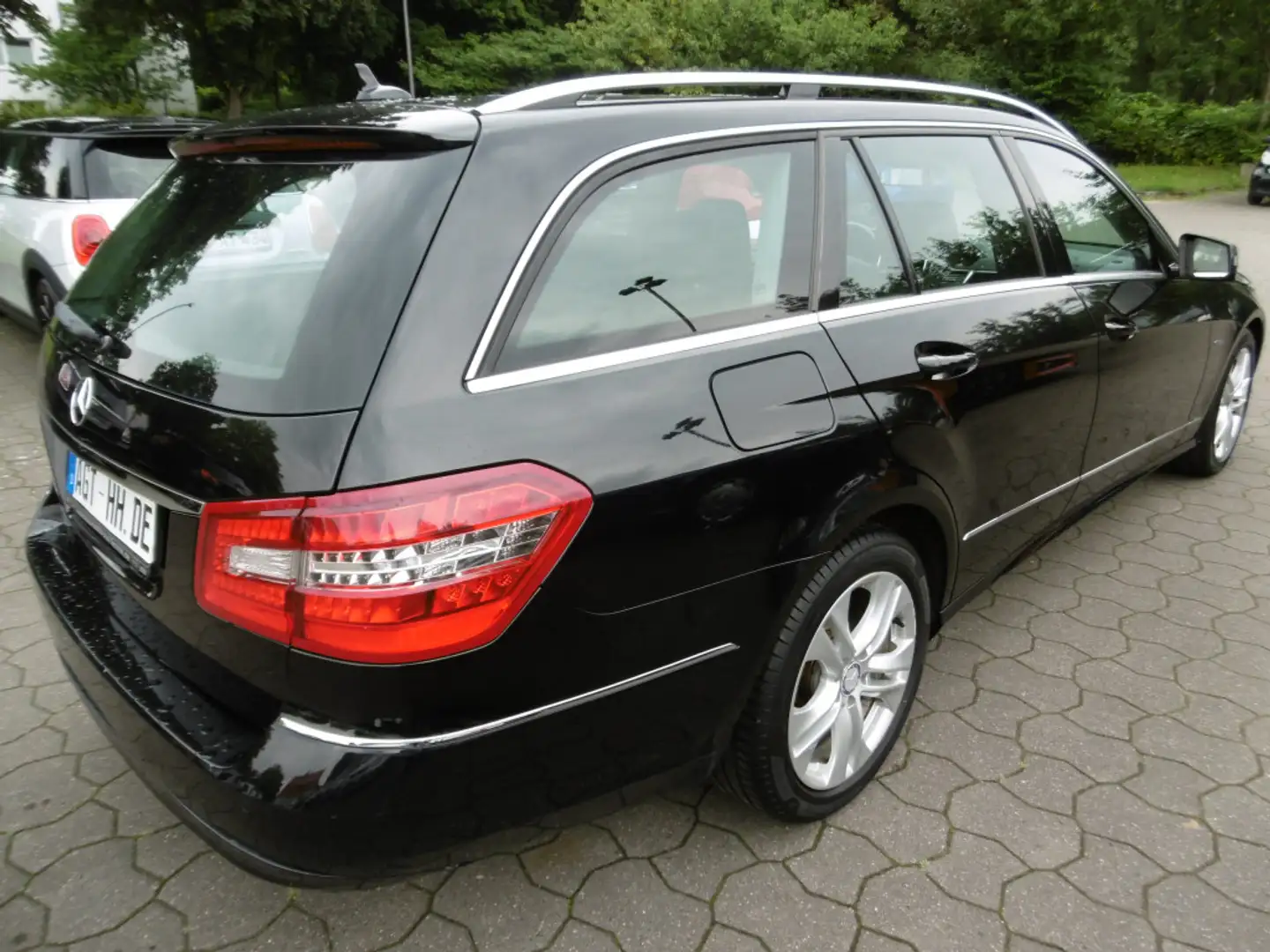 Mercedes-Benz E 250 T CGI Aut. Avantgarde SzhgXen Tempo. AHK Negro - 2