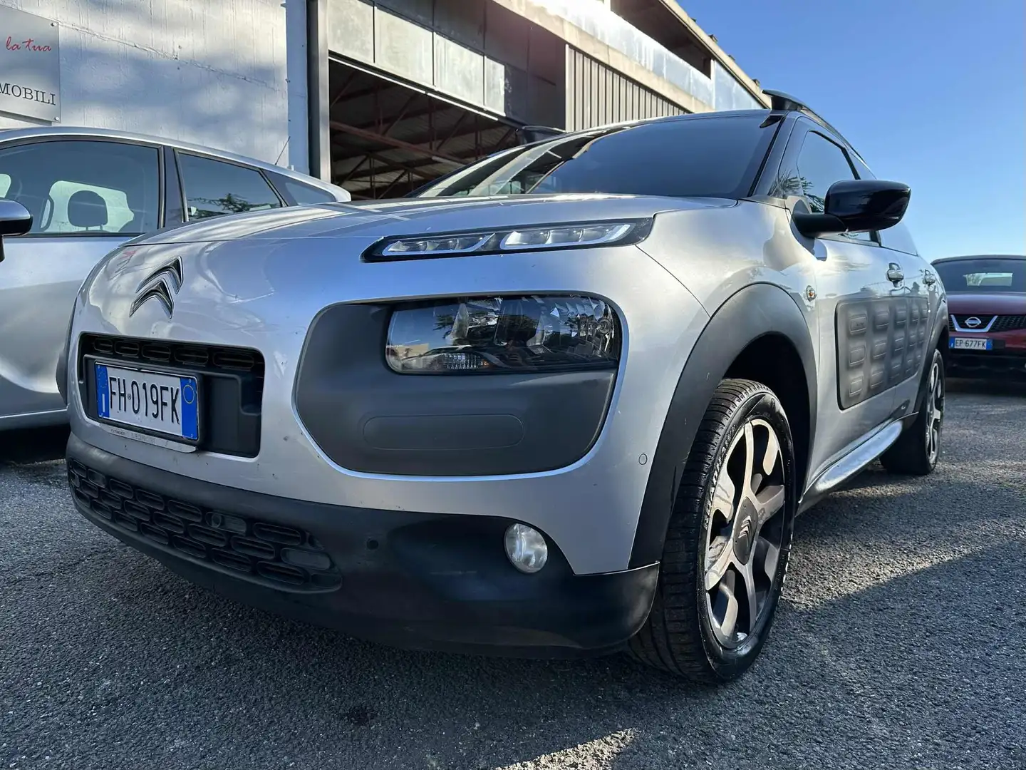 Citroen C4 C4 Cactus 2014 Cactus 1.6 bluehdi Shine 100cv Silber - 1
