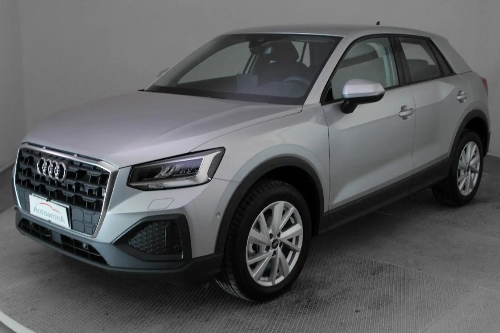 Audi Q2 35 TFSI S tronic Business Argento - 1