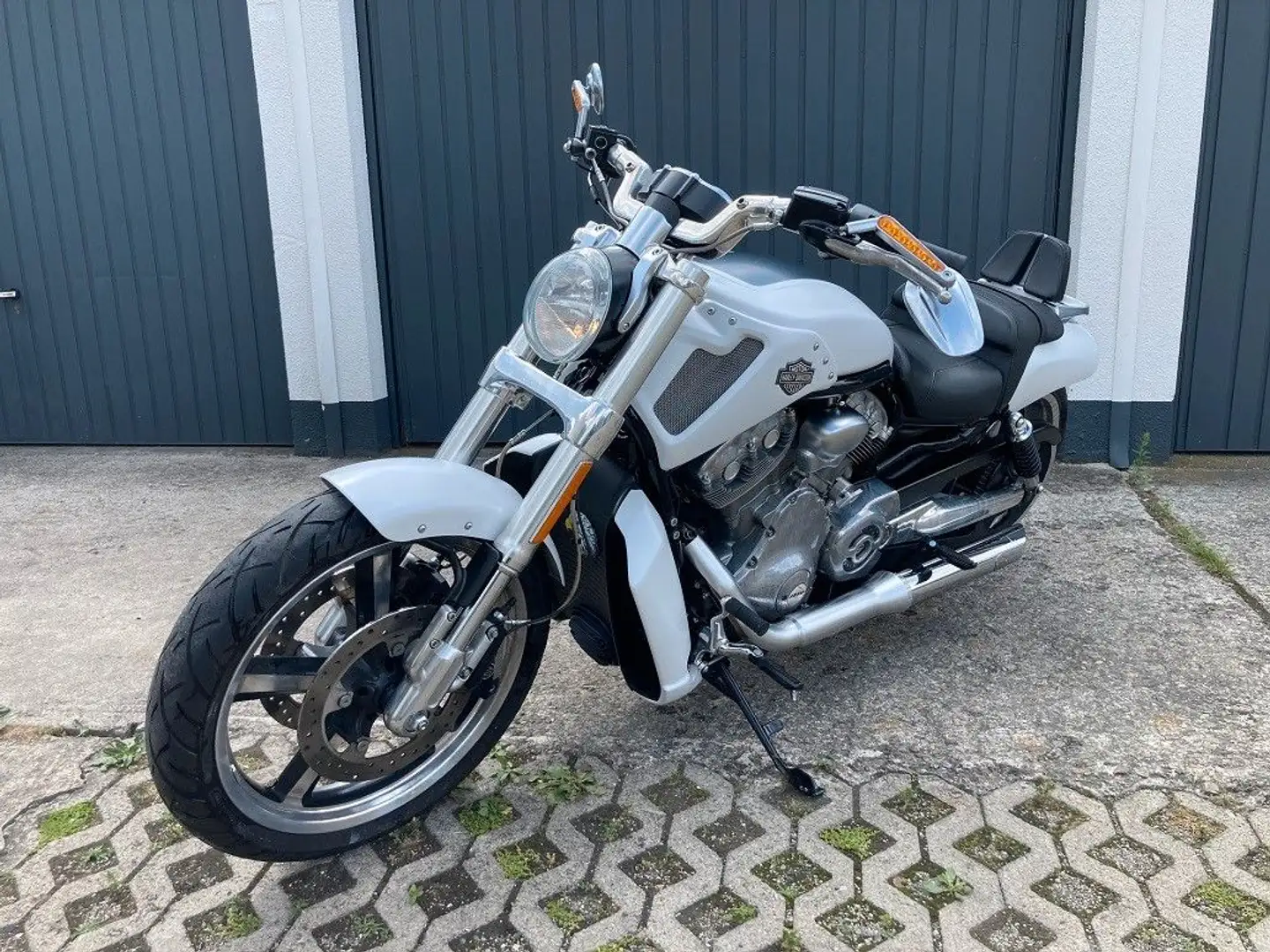 Harley-Davidson V-Rod Muscle 1250 VRSCF Penzl Klappenauspuff Biały - 2