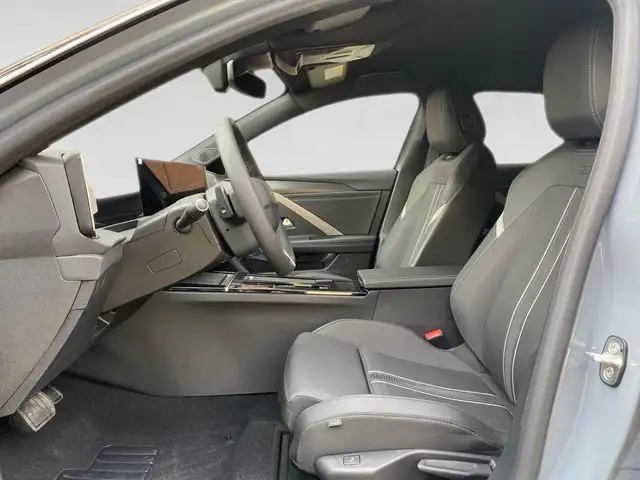 Opel Astra view 7
