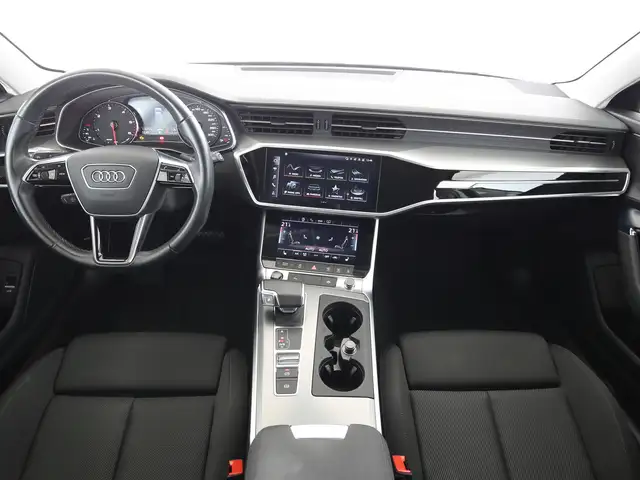 Audi A6 view 11