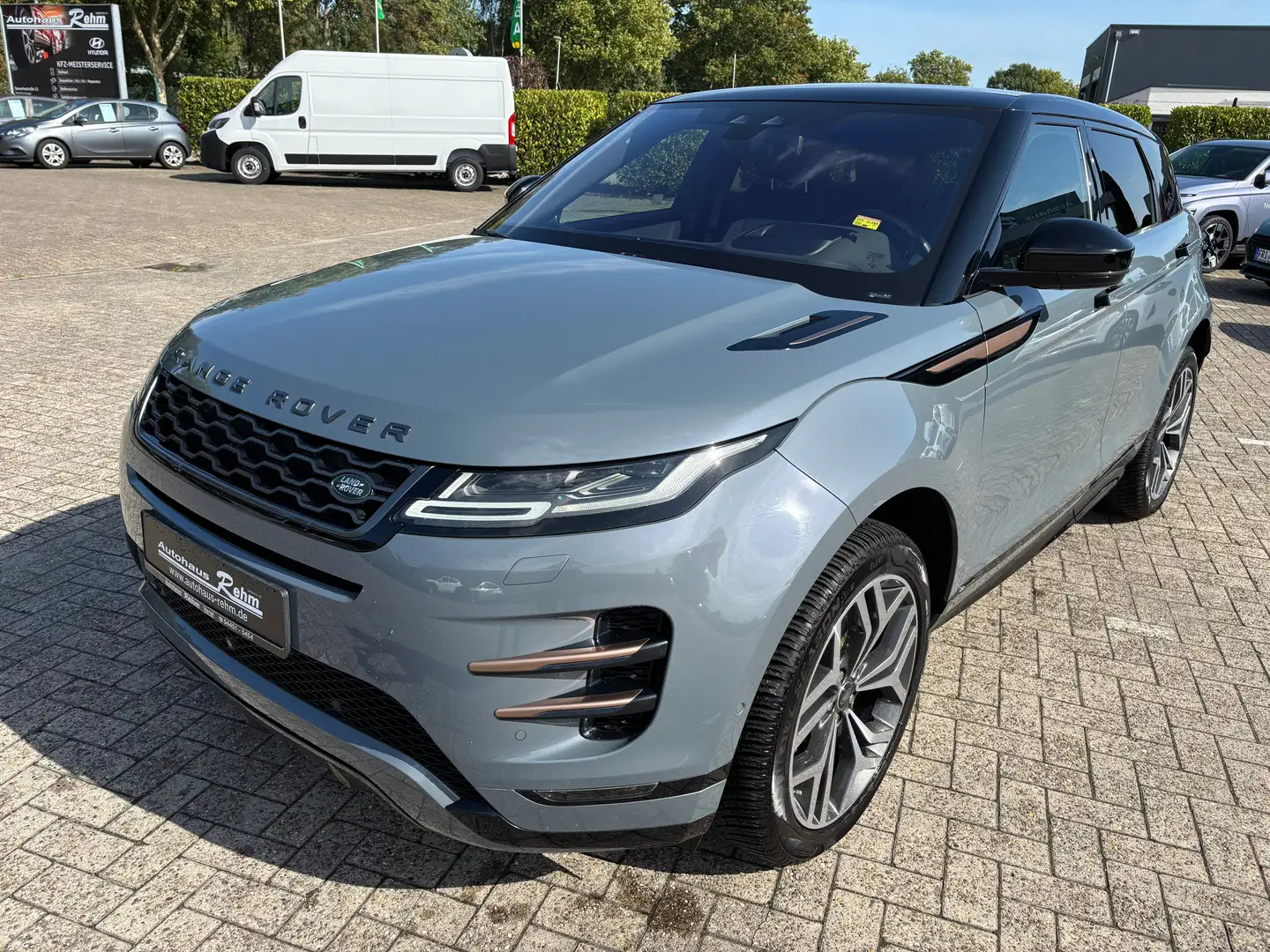 Land Rover Range Rover Evoque 2.0 First Edition 4WD PANO | RFK | HeadUp | Sound Grau - 1