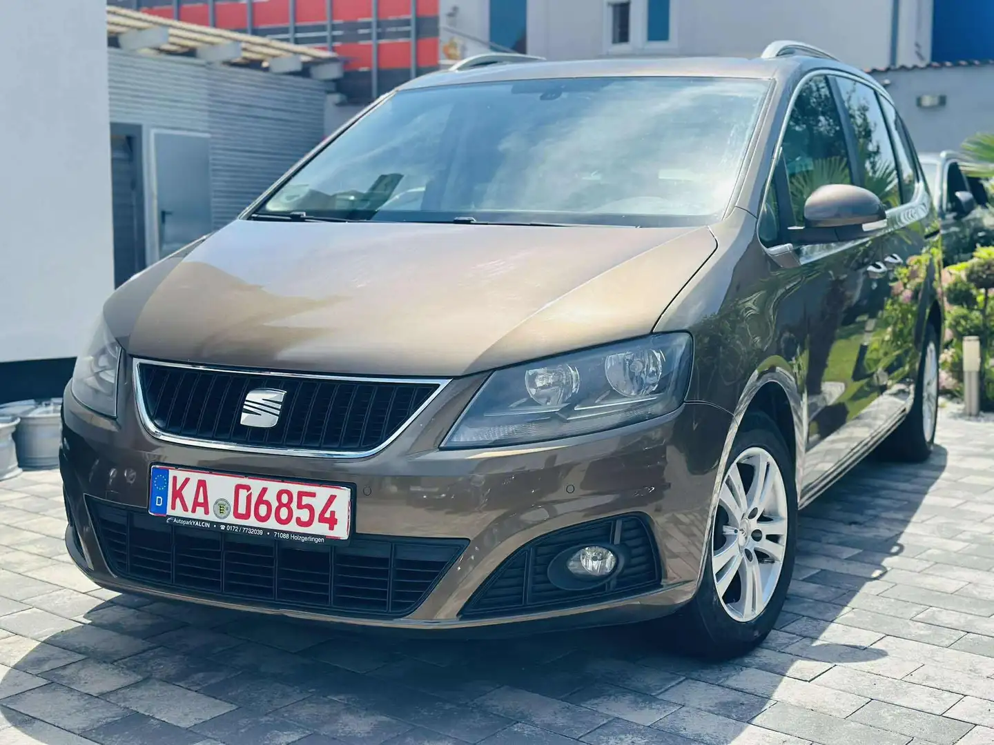 SEAT Alhambra Style*PANO*NAVI* 7 Sitzer* Braun - 1
