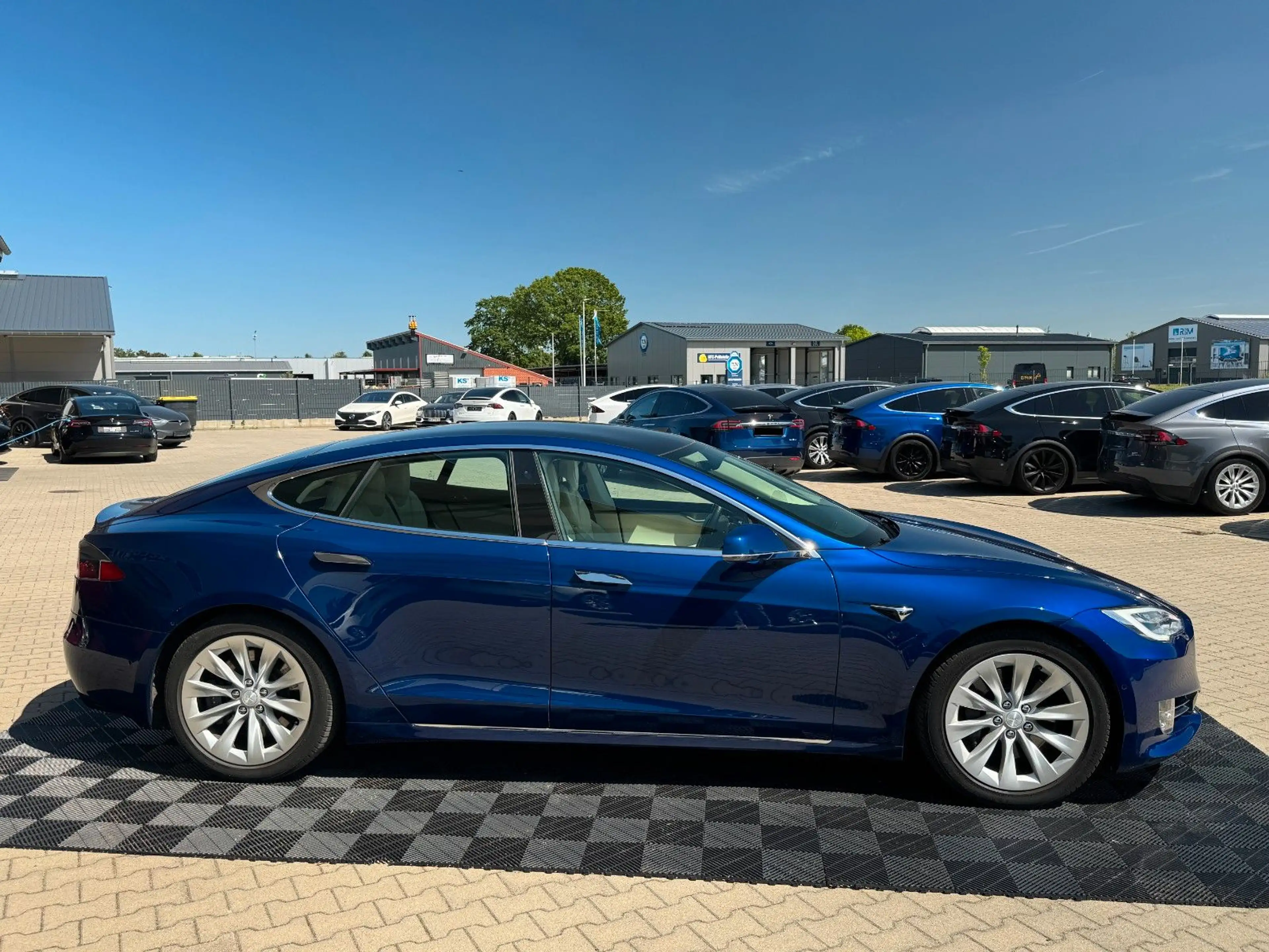 Tesla Model S MODEL S75D | ENHANCED AP | MCU2 | CCS | — photo 13