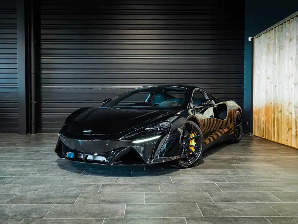 Mclaren Artura 2023 из Европы — купить под ключ
