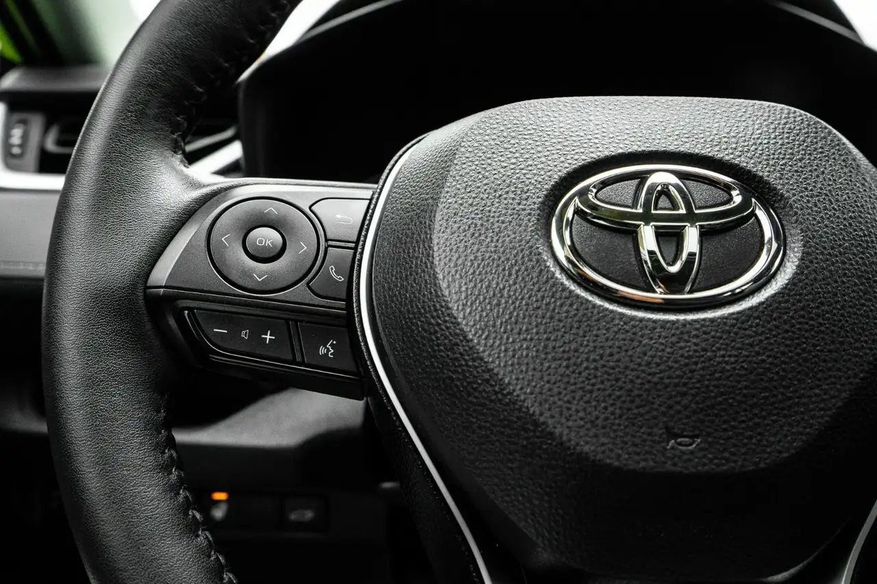 Toyota RAV 4 снимка Toyota RAV 4