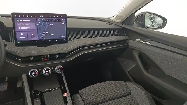Skoda Superb view 13