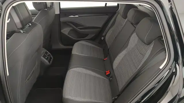 Skoda Superb view 11