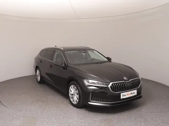 Skoda Superb view 2