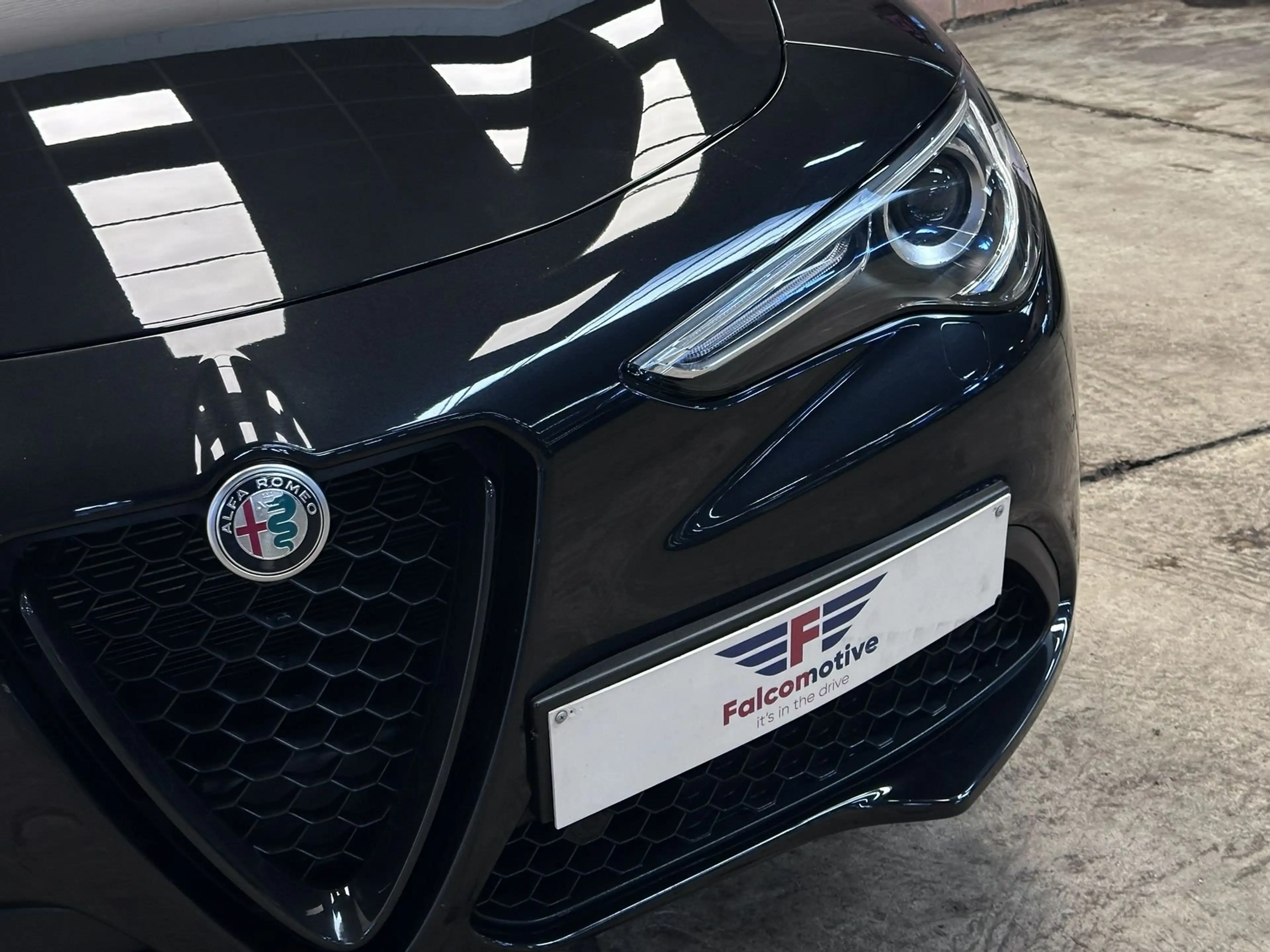 Alfa Romeo Stelvio 2.2 JTDM*AUT*SPRINT*PANO*NAVI*ACC*KEYLESS* — photo 7